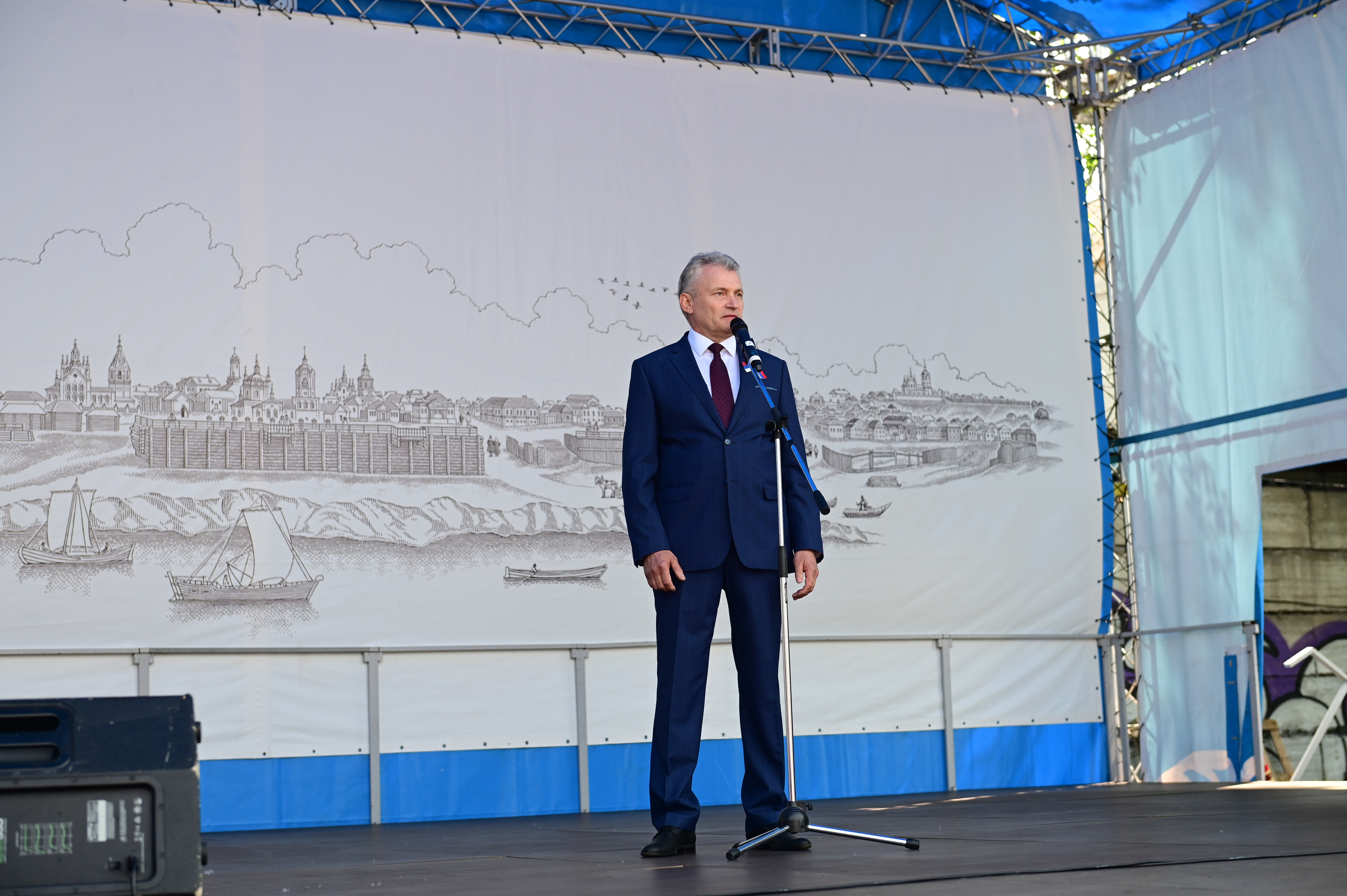 На Детском стадионе состоялось торжественное мероприятие, посвященное празднованию Дня России.