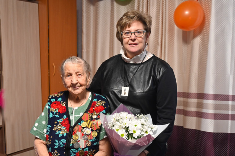 Юбилей! Унжакова Роза Михайловна отметила свое 95-летие!!! Поздравляем! Желаем здоровья и долгих лет!. Юбилей! Унжакова Роза Михайловна отметила свое 95-летие!!! Поздравляем! Желаем здоровья и долгих лет!.